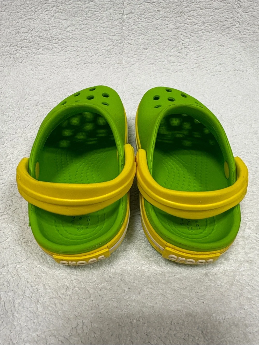 Crocs Kids Green and Yellow Garden Clog Vguc size 5 unisex